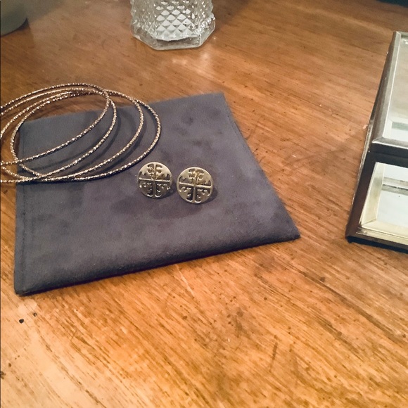 unknown Jewelry - Gold Earring and Bracelet Set